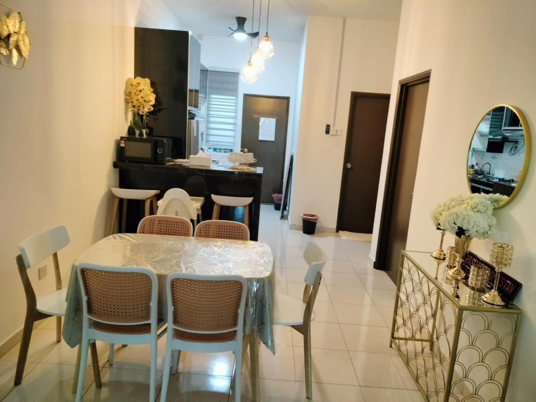 Fazlizasuite Homestay @ Teluk Kemang-Muslim Preferred Port Dickson Zewnętrze zdjęcie